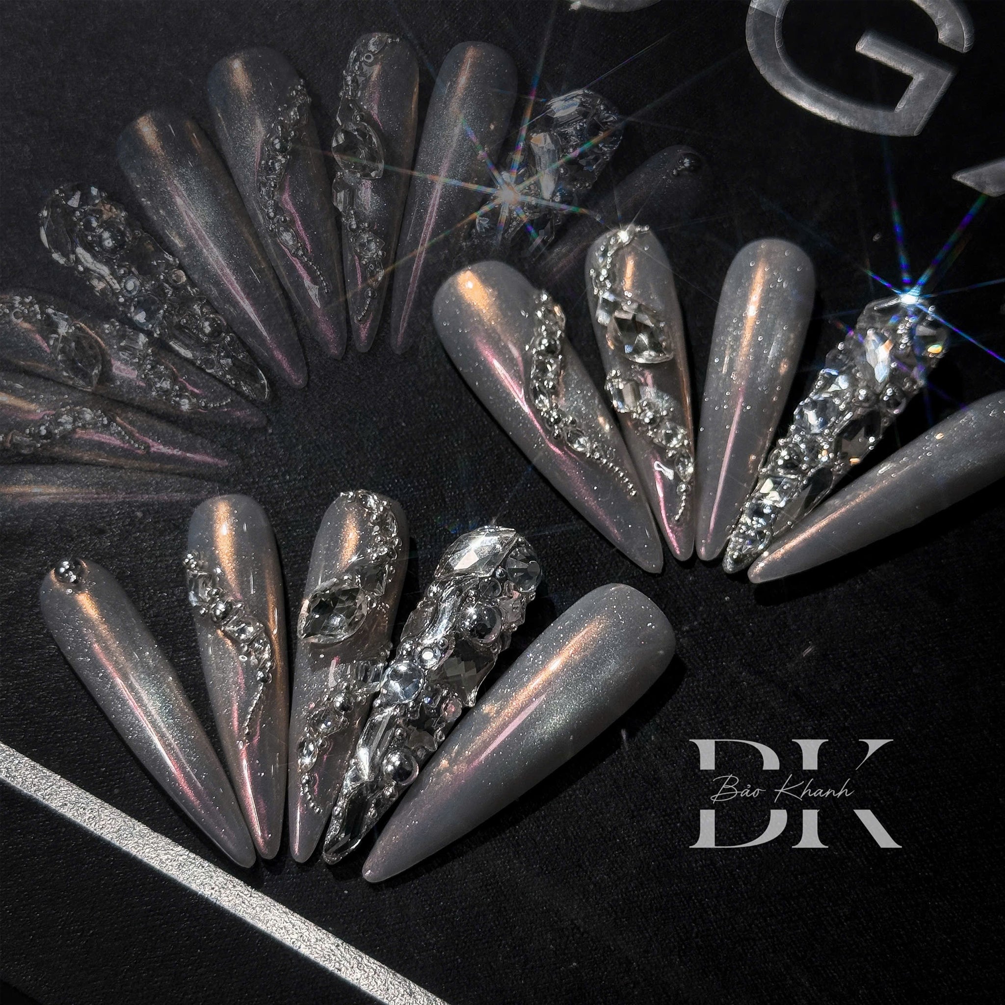 Handmade Chrome Stiletto Press-On Nails – Glamorous 3D Crystal Rhinestone Nail Art for Luxury Look