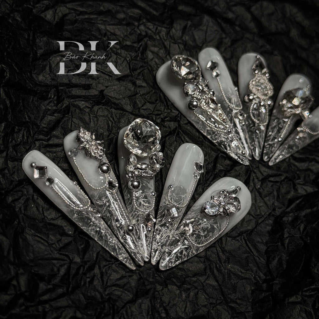 Handmade Luxury Crystal Stiletto Press-On Nails – Elegant 3D Rhinestone Nail Art